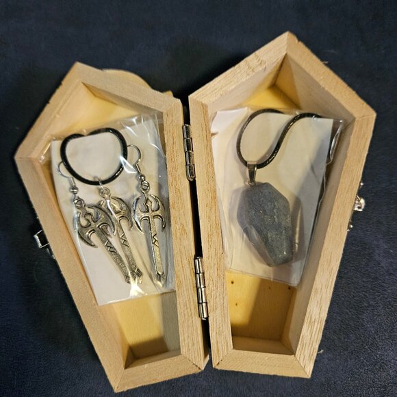Blue aventurine coffin gemstone & double sided, battle axe pendants/earrings - Picture 1 of 9